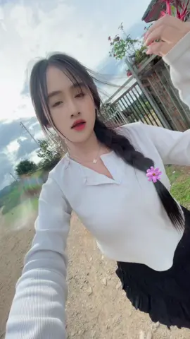 #ລີໂພສໃຫ້ຫອມແກ້ມ😜555 