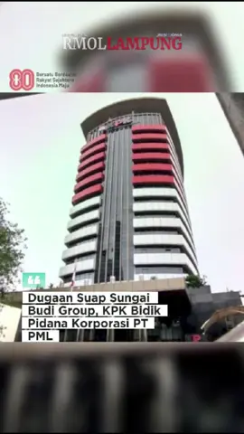 Dugaan Suap Sungai Budi Grup: Selesai Pidana Suap, KPK Bidik PT PML Dengan Pidana Korporasi Setelah menuntaskan kasus dugaan suap pengelolaan kawasan hutan di Lampung, Komisi Pemberantasan Korupsi (KPK) mempertimbangkan menjerat PT Paramitra Mulia Langgeng (PML) dengan tindak pidana korporasi.  Asep menjelaskan, saat ini KPK masih fokus menyelesaikan perkara suap pengelolaan kawasan hutan di kawasan PT Inhutani V sebagai tindak pidana korupsi awalnya. Apalagi perkara ini diawali dengan kegiatan operasi tangkap tangan (OTT). https://www.rmollampung.id/dugaan-suap-sungai-budi-grup-selesai-pidana-suap-kpk-bidik-pt-pml-dengan-pidana-korporasi