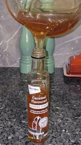 📍Homemade Golden Syrup Recipe  Ingredients  1 Cup Water 3 Cups Sugar -white or brown 👍🏼 2 Tablespoons Lemon juice🍋  ✨️Put the sugar and water in a saucepan, stir to combine, and bring to a boil, stirring regularly to prevent burning. Gently stir in the lemon juice. Reduce the heat to a VERY low and gentle simmer.  DO NOT STIR the syrup again. Let it gently simmer until it is a rich amber color. Do not increase the heat to rush the process – caramelizing sugar is a low and slow process. Once the syrup is a rich amber color turn off the heat, let it sit for a few minutes, then pour the hot syrup into a glass jar and let it cool completely before closing the jar. Store your syrup at room temperature in an airtight glass jar.  It will keep for many months. Enjoy! #goldensyrup #madefromscratch #allthings_pasi #fypシ゚viralvideos🖤tiktok☆♡🦋  #creatorsearchinsight2025❤️ 