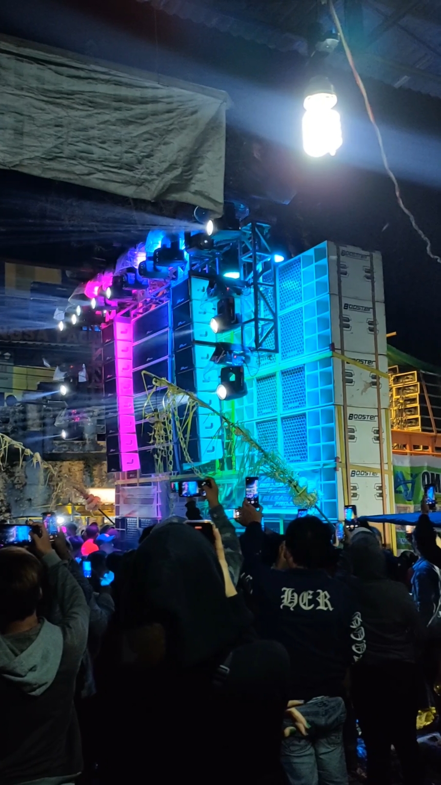 flashback karnaval gampingan, Blizzard mode gedung berjalan #allingampingan #promoseruweekend #horegjawatimur #soundviral 