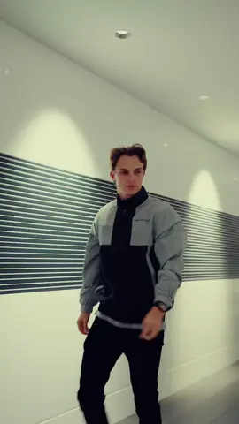 Who else wants the full BTS of this Osc shoot 🙋‍♂️ #McLaren #F1 