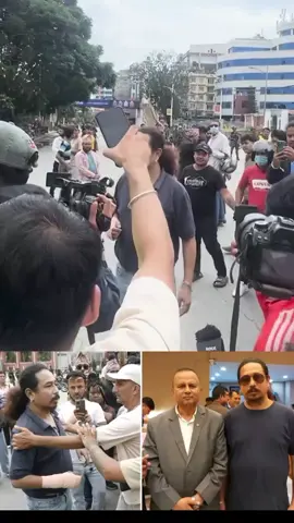 नेपाली सेनाको मुख्यालय अगाडि भएको कुटाकुटमा संलग्न व्यक्ति नेकपा एमालेका कार्यकर्ता भएको खुलेको छ । अन्तरिम प्रधानमन्त्री चयनको माग गर्दै जंगी अड्डा अगाडि भेला भएका जेनजी समूहका युवाहरूबीच केहीबेर अघि विवाद चर्किँदा कुटाकुट भएको थियो । सो घटनामा एमालेका कार्यकर्ता प्रमे लामासमेत संलग्न रहेको पाइएको छ । लामा अनेरास्ववियुका केन्द्रीय समिति सदस्य हुन् । #foryou #Genz 