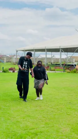 Alla qurux badana lukaku walshisa 😅✌️