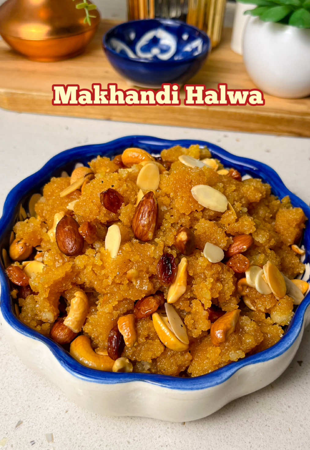 Makhandi Halwa Ingredients: 1 cup semolina 2 cup milk 1 cup sugar 1 cup ghee 1/2 tsp cardamom powder  10-12 almonds  10-12 cashews  10-12 raisins 2 tbsp ghee for frying nuts #sujihalwa #halwa #EasyRecipes ##halwa #fypシ゚ 