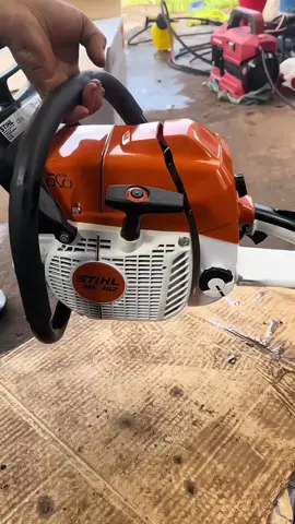mesin potong kayu 2tak#gergaji #gergajikayu #gergajimesin #stihl #stihlchainsaw 