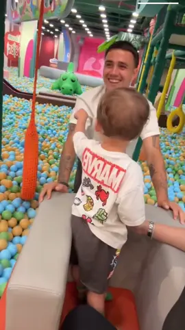 yaampunn lucu bngt keluarga ini🥺🫂😍@elianoreijnders @marcianareijnders #elianoreijnders #reijnders #louay #fypage #fypdong 