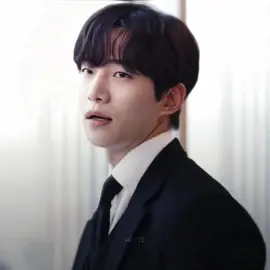 cada um com teus vícios né 🥵 #heeitz #fypシ゚ #sorrisoreal #guwon #leejunho  scp: kxdramapacks kingtheland