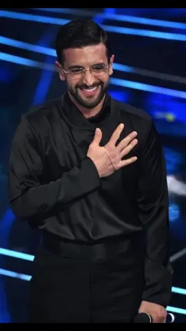 Ciao fan, sono così triste perché nessuno mi crede più ed è semplice a causa di quegli impostori là fuori che usano il mio profilo. Spero di conquistare la vostra fiducia, vi amo ancora ragazzi. #pierobarone #ilvolomusic #Italy🇮🇹 #europe 