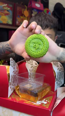 Bánh trung thu vừa ngon vừa đẹp có thể biếu quà nha ae#gauvlogs #mukbang #ănkhuya #ănvặt #xuhuong 