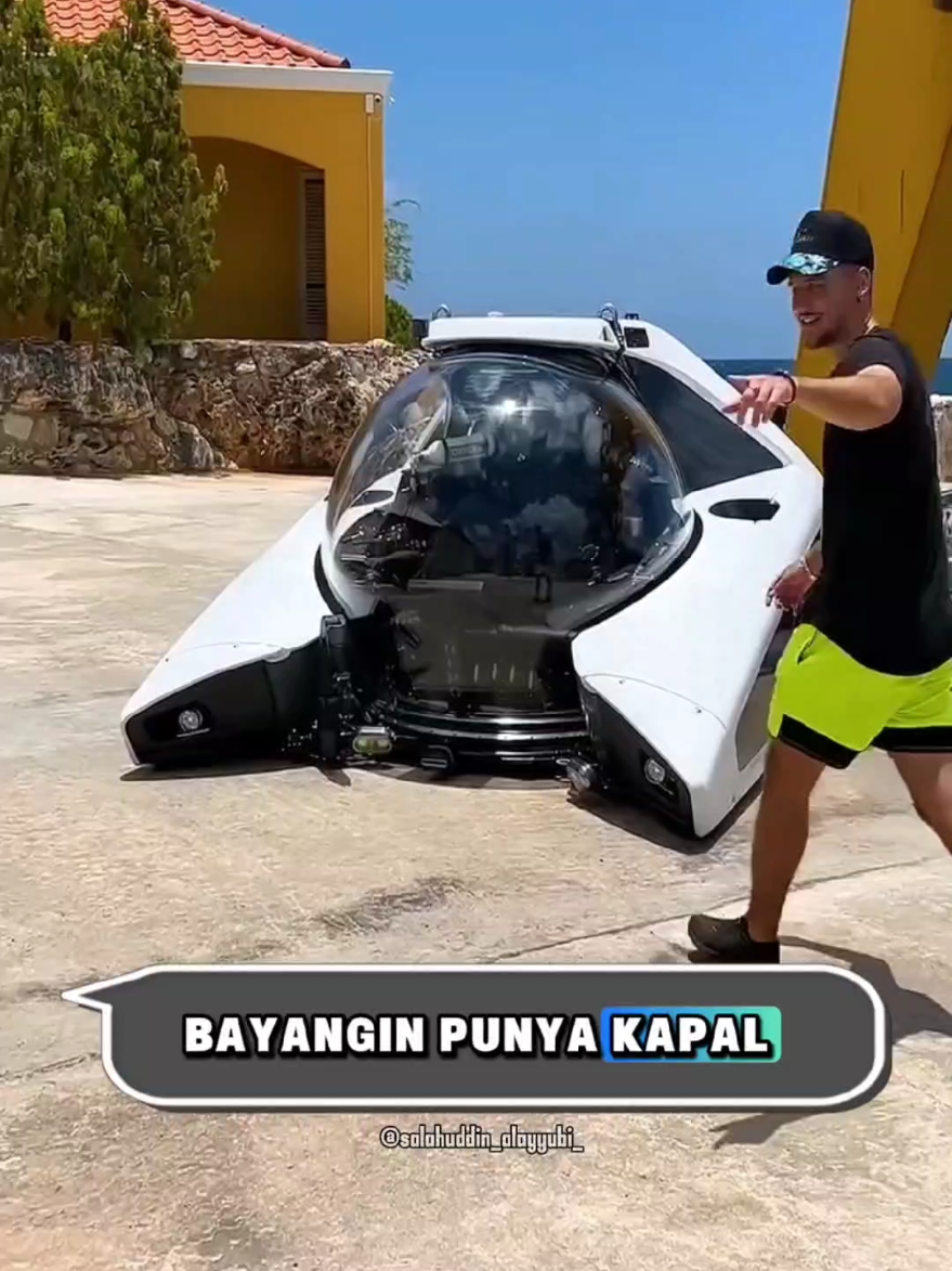Kapal Selam Pribadi Sultan Bikin Iri Nemo Main jet pribadi udah biasa, yacht juga standar. Tapi kapal selam mini buat berdua sama doi? Nah ini baru level sultan sejati! Bisa nyelam seratus meter, full teknologi, dan tahan dua belas jam di bawah laut. #KapalSelamPribadi #SultanLifestyle #MainBawahLaut #CoupleGoals #LuxuryLife