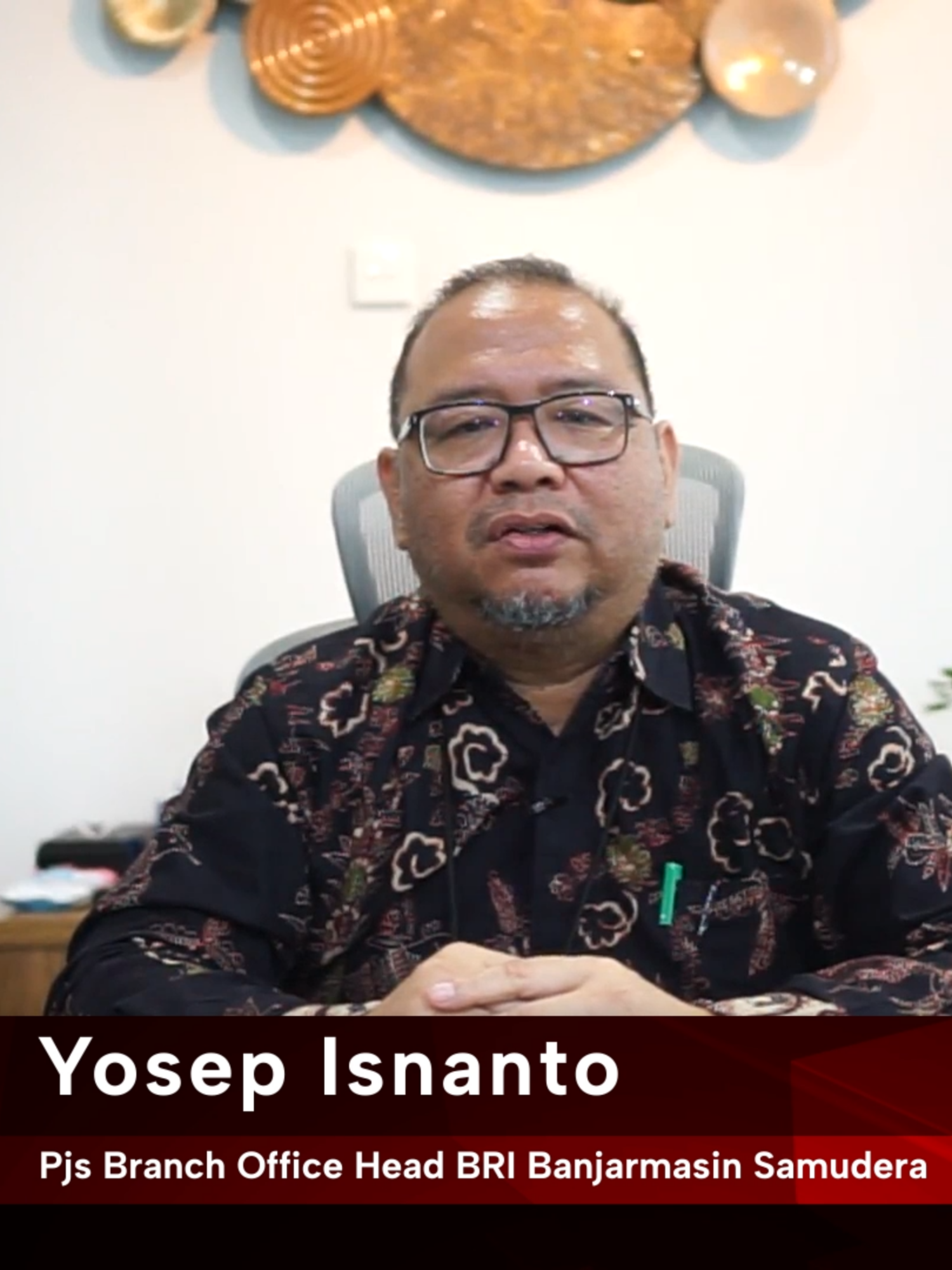11 September 1945 - 11 September 2025 Dirgahayu Radio Republik Indonesia “Memperkuat Peran RRI Mendukung Tujuan Negara, Bersatu, Berdaulat, Rakyat Sejahtera, Indonesia Maju,” Ucapan ulang tahun ke-80 Radio Republik Indonesia dari @brilian_samudera BRI Samudera Banjarmasin. Sekali di Udara Tetap di Udara Dengarkan siaran RRI Banjarmasin melalui RRI Digital. Dapatkan berita terkini di rri.co.id dan download aplikasi RRI News di App Store & Google Play. #radiorepublikindonesia #rrinews #rridigital #kalimantanselatan #banjarmasin #rribanjarmasin #banjarmasininfo #hut80rri