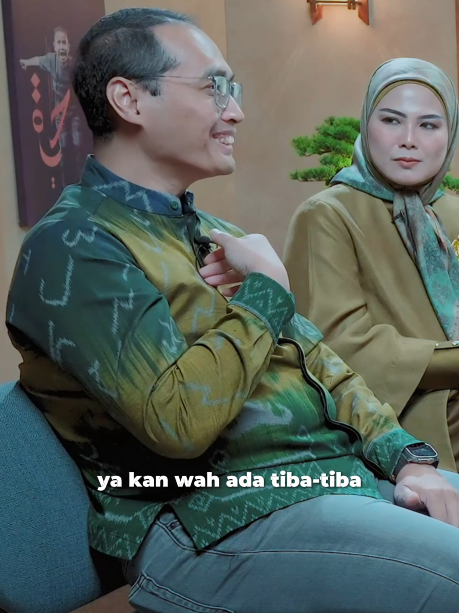 WALAU SIBUK, ORANG TUA WAJIB LAKUKAN INI!  dr. Indrawan Nugroho dan Nina Septiana yang memiliki segudang kesibukkan rupanya memiliki Prinsip dan Mindset yang menarik bahkan cukup terbukti efektif kepada anak-anaknya.  Yuk, simak Prinsip dan Mindset apa yang ditanamkan mereka kepada anak-anaknya sehingga ditengah kesibukkannya, anak-anaknya bisa tumbuh dengan proses yang kritis.   #fatihkarim #ummusajjad #podcast #indrawannugroho