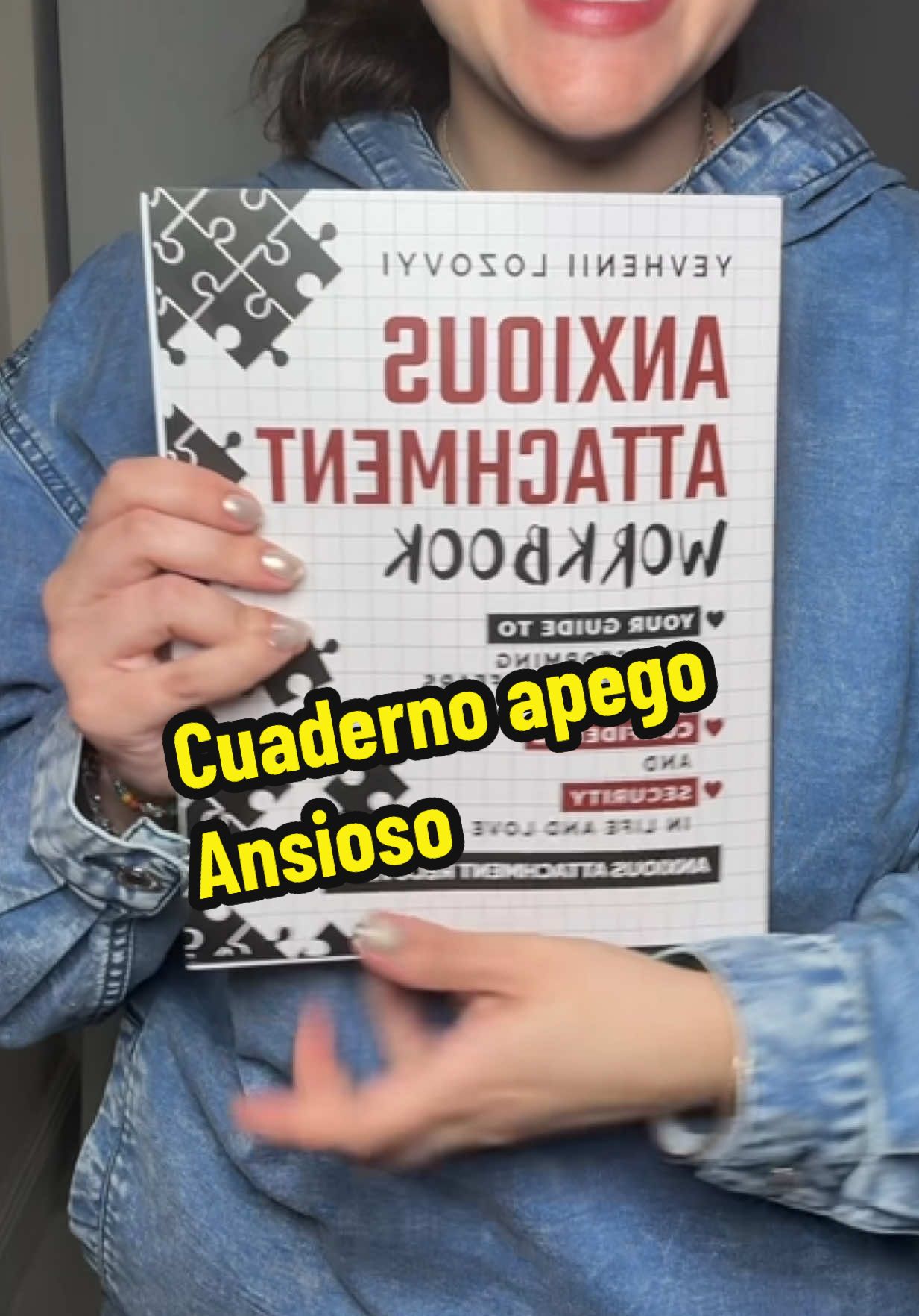 Cuaderno de Apego Ansioso: Guía para transformar miedos en confianza y seguridad en el amor y la vida Este cuaderno de trabajo ofrece ejercicios prácticos y explicaciones sencillas para quienes buscan superar el apego ansioso y ganar confianza en sus relaciones. Ayuda a comprender emociones, establecer límites y construir seguridad interior. Es una herramienta accesible, perfecta para el crecimiento personal y mejorar la salud emocional. #TikTokShopCreatorPicks #Tiktokshopcreator #tiktokshoprestock #librosrecomendados #bienestaremocional  