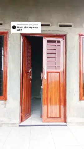 Membalas @galih_sha09 Sepil pintu & jendela rumahku 🏡✨ Bahan besi tapi aku cat biar mirip kayu → tetep minimalis, estetik, plus awet banget 💪 Worth it nggak menurut kalian?” #SepilRumah #RumahHemat #fyppppppppppppppppppppppp  #TetanggaOnlineKu #rumahminimalis 