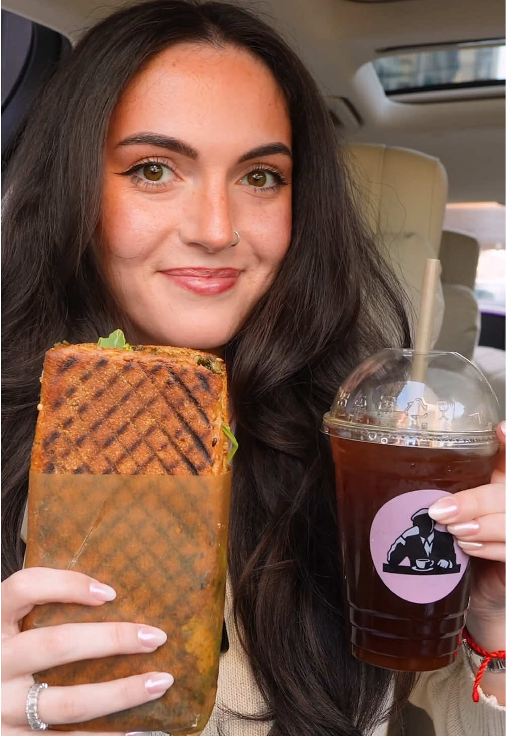 @JOE & THE JUICE asmr 😛 would u try a spicy tuna sandwich? 🥵 #mukbang #joeandthejuice #eatwithme #mukbangasmr #crunchy 