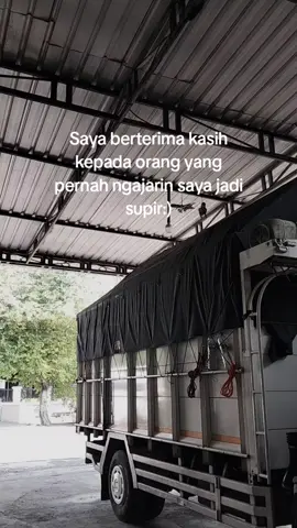 suwun pakde kernet seng Bien senengane turuan sakniki pun saget budal Dewe🙏🙏#fypシ #fouryou #sopirtruckindonesia🇮🇩 #drivermuda 