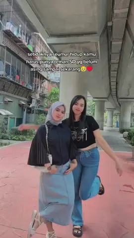 #CapCut jaman sekolah nyontek bareng nih smpe Skrang awet ♥️🤏 @Chinung 