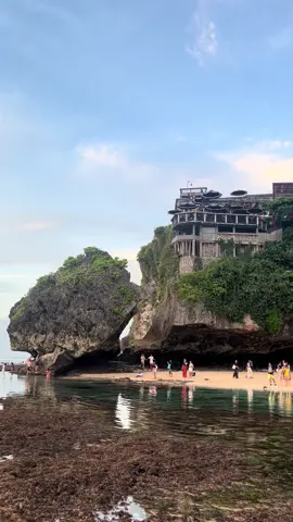 Suluban Beach 🏖️🏖️🏝️🏝️🏖️🌴🐢#bali #pantaivibes #baliisland #vidioviral #fypシ゚ 