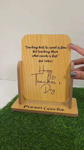Teachers Day gift ideas! 🤍🥰  #teachersday #giftideas #souvenirs #tablemirror #teachers 