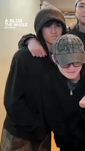 semuanya udh campur aduk bgt, eh malah ditambah liat dia..i miss u but :< [ #mark #marklee #마크 #foryoupage #fyp ]