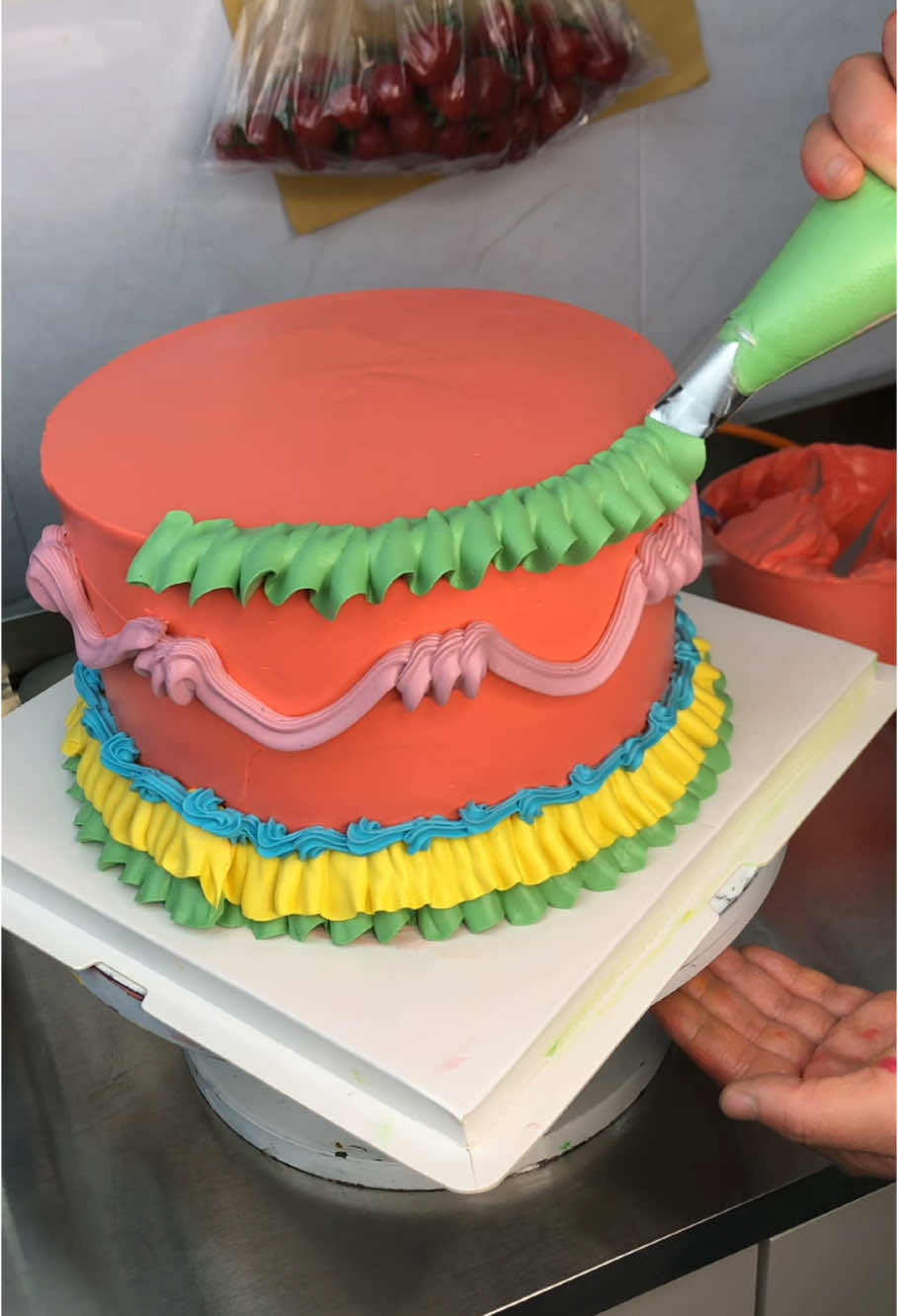 #capcut diy delicious hamburger cream cake#fyp #caketiktok #diycake #beautifulcake #cakepiping #pipingcake #cakepipingvideo #vintagecake 