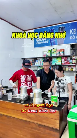 Có những lớp học đi qua để lại trong tôi thật nhiều kỷ niệm. Khoá này đặc biệt lắm: Mỗi người một câu chuyện, một hành trình riêng. Nhưng khi cùng ngồi lại với nhau, chia sẻ và học tập, tôi nhận thấy rằng : niềm tin là thứ mạnh mẽ nhất giúp chúng ta vững bước trên đường đời ! #nvnm #tmgr #hongcooking 