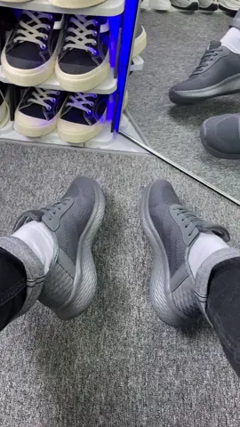 Rekomendasi sepatu cowok keren dari brand Paulmay #paulmay #sepatu #sepatucowok #sepatusneakers #sneakerscowok 