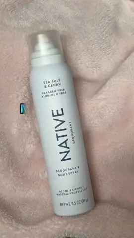 POV: You switch to Native and suddenly you don’t need to reapply 5x a day @influenster @Native #complimentary #GiftedbyNative #seasaltcedardeospray 