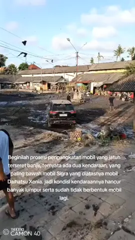 Pada Hari Kamis, 11 September 2025, pukul 16.00 WITA telah dilaksanakan Prosesi pengangkatan kendaraan yang terseret banjir di selatan pasar Krobokan, ternyata ada dua kendaraan yang paling bawah mobil Sigra dan yang diatas mobil Daihatsu Xenia, jadi keduanya diangkat sore tadi.... #pasarkerobokan #banjir #angkatmobil #daihatsu