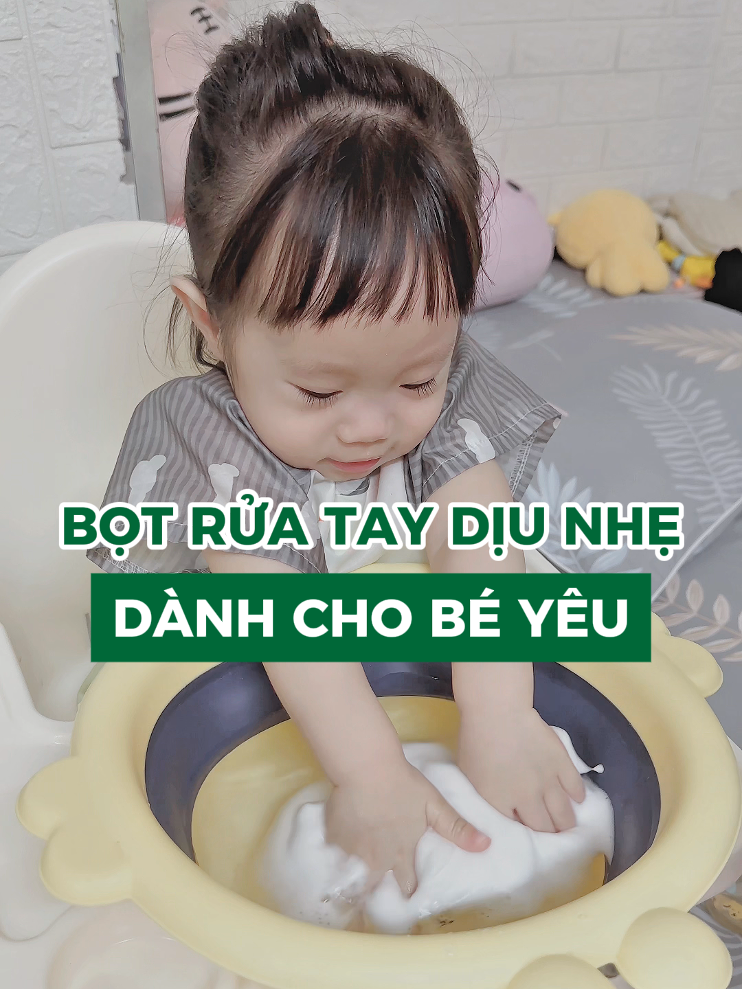 Bọt rửa tay gừng dứa cực hot mà các bé mê tít. Bọt bông mềm mịn, làm sạch hiệu quả mà lại cực nhiều dưỡng chất. Con chơi vui vẻ, mẹ thì yên tâm cho đôi tay nhạy cảm của con. Đang sale lớn, mẹ nhanh tay săn cho con nha #cocayhoala #botruataygungdua #homecaregungdua #nhasachbepthom #viral #fpy #ruataytreem #nuocruatayembe