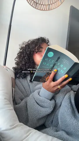 5⭐️ book but it had me in SHAMBLESSSSS. But I cannot deny the hype is real.  📖 The Nightingale by Kristin Hannah #sadbooks #thenightingale #bookish #booktrend #5starreads 