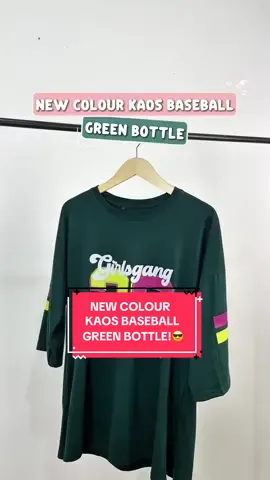 New colour kaos baseball green bottle😎 Hai delovers ada warna terbaru lagi nih dari kaos baseball green bottle😍 Warna nya simpel, tapi tetep standout, yuk langsung aja checkout sekarang ya!💖 #kaosbaseball #bajubaseball #kaosmurah #kaosviral #kaosoversize 