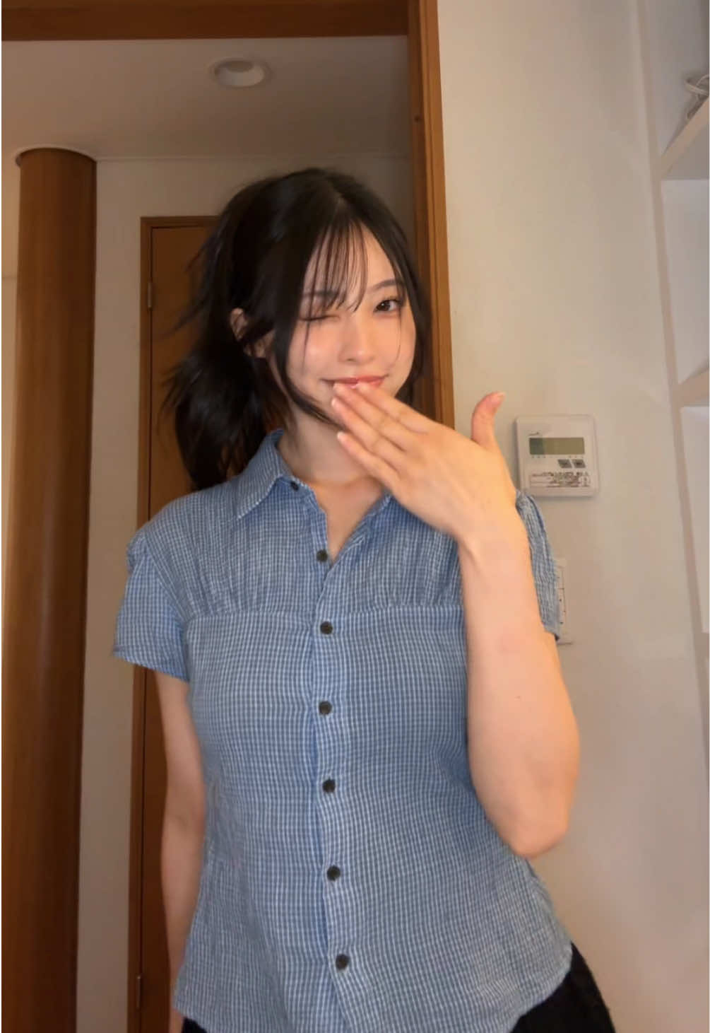 don’t mind me I’m just obsessed with this dance #aoa #miniskirt  (dc: mokey) 