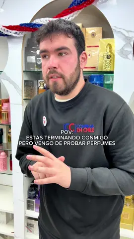 😂 POV: estás terminando conmigo… pero justo me acabo de probar perfumes y sigo oliendo increíble. En Comprar en Chile creemos que no hay mal momento para disfrutar un buen perfume, ni siquiera en las despedidas. #perfumes #perfumeschile #comprarenchile #perfumería #perfumesarabes 