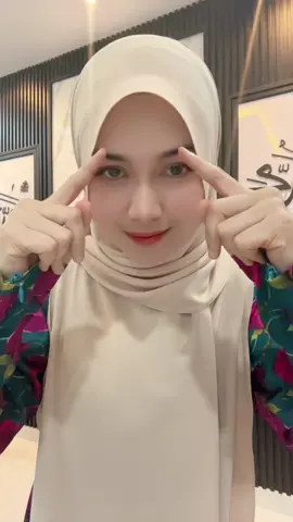 Effortless cantik setiap hari ✨ #BshawlSlimfitSyahira #EffortlessHijab #bshawl #bshawlslimfit #tutorialshawl 