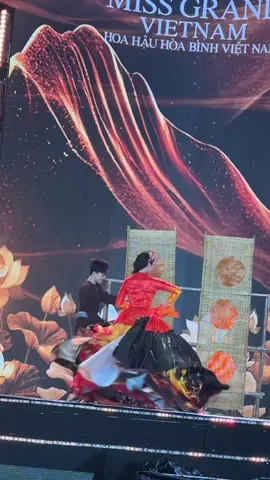 Bánh phồng tôm#nhatkimanh #lauracoffee #missgrand2025 