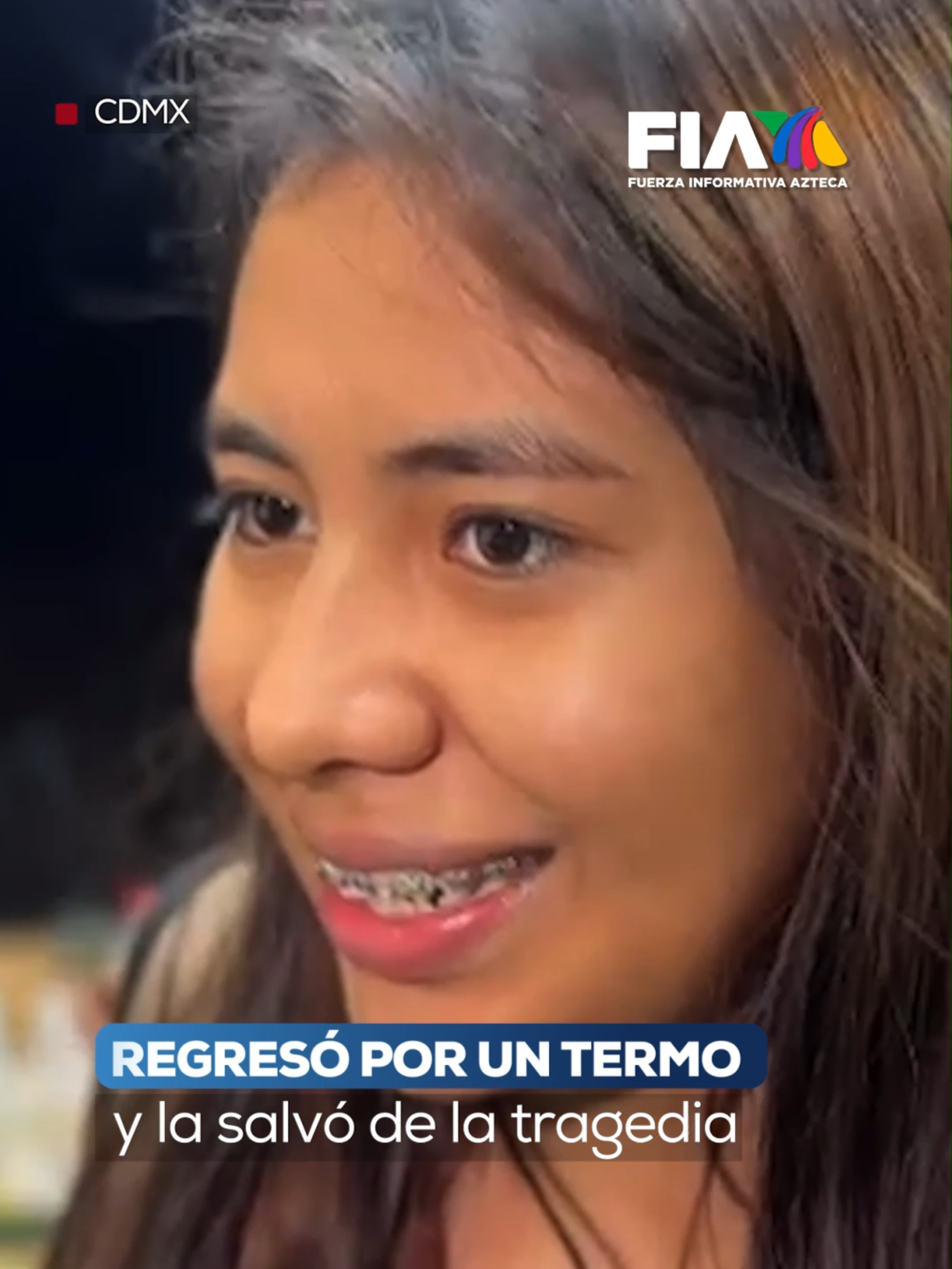 #CDMX | Mariana lleva gelatinas al personal médico y a las familias de los heridos 💖 En medio del caos por la explosión de una pipa de gas en Iztapalapa, Mariana llegó al lugar para donar 40 gelatinas al personal médico y a los familiares de los heridos. Entre lágrimas, aseguró que la donación es una muestra de agradecimiento, ya que sus hermanas no resultaron heridas por el accidente, una de ella se dirigía a la escuela, pero se regresó por un termo, esos minutos fueron los que le salvaron la vida.  Con información de Jessica Moguel.  #AztecaNoticias #Noticias #Mexico #NoticiasMexico #iztapalapa #pipa #pipadegas #pipaiztapalapa #tragedia #quemadura