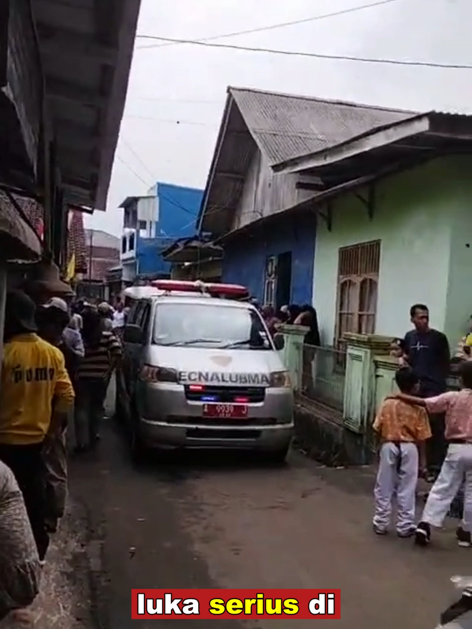 Di balik pintu rumah tenang di Purwaraja, terjadi tragedi yang mengguncang hati. Seorang suami diduga hilang kendali.#Kejahatan #BeritaTerkini #DesaPurwaraja #Keluarga #Tragedi #Keamanan #Investigasi #Keadilan #Pencegahan