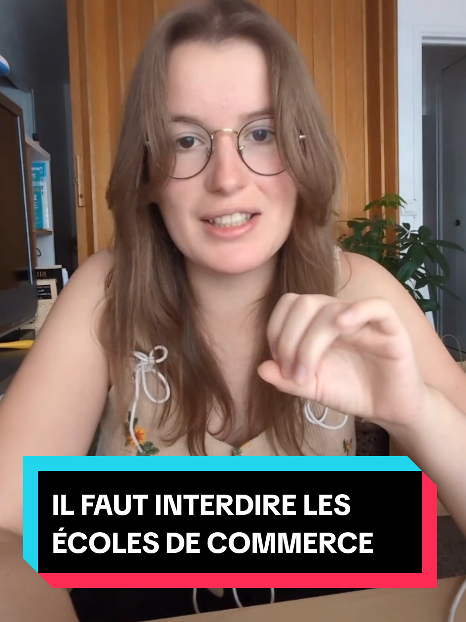 Évidemment, le problème de la sécurité des femmes est un vrai problème mais arrêtez de capitaliser là dessus et cherchons des solutions pour que les hommes arrêtent d'agresser. Je suis fatiguée de voir des mecs se faire de la thune sur un système d'oppression qui leur bénéficie de toutes parts 😫 #politique #politiquefrancaise 