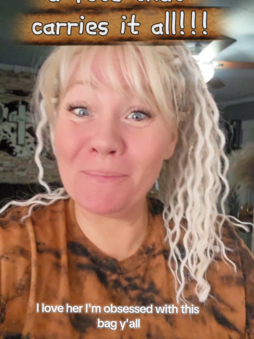 Replying to @curvychicvibes She's gorgeous & on flash sale today!!!! Wrangler Carry All  bag @Dani Morgan’s Boutique #wrangler  #western #westernfashion  #westernfashioninspo #laptopbag 