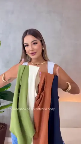 Conforto e sofisticação para o seu dia a dia! 😍 O Kit 2 Body Feminino Suplex, com regata e forro duplo, garante ajuste perfeito e qualidade premium. Tudo isso por apenas R$ 23,90! Não perca essa oportunidade de elevar seu estilo com muito conforto. 💖✨#feminino #bodysuplex #moda 
