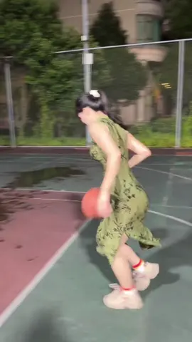 你妹呀，终于进了#篮球女孩#旗袍#包臀裙 #微胖女生 
