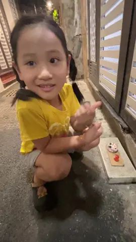 Một chút đáng yêu cuối ngày với người lạ ^^