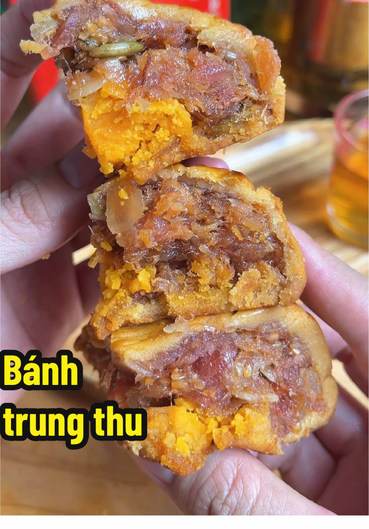 Từ giờ ko cần ra ngoài mua bánh trung thu nữa bởi vì mình đã tìm ra đc 1 chỗ bán  bánh vừa ngon mà giá lại hợp lý  lắm luôn #foodreview  #banhtrungthu  #banhtrungthutruyenthong  #honghariviu  #viral 