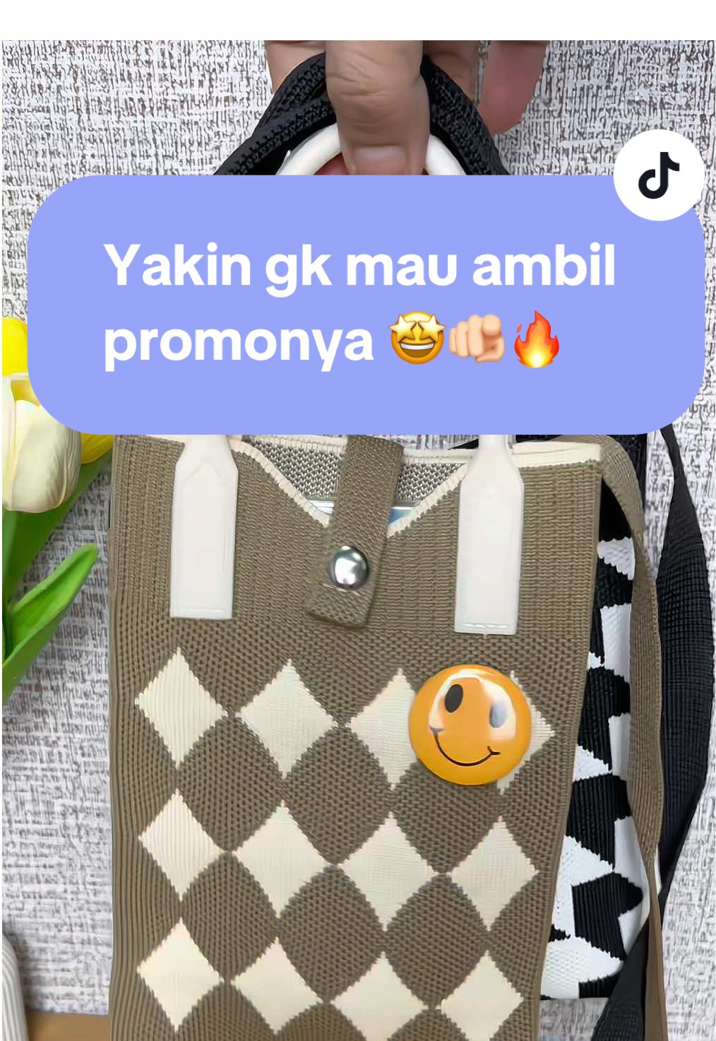 Membalas @retnosa #tas #tasrajut #tashp #tashpwanita #ootdfashion 