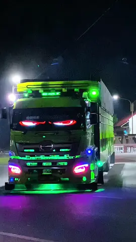 🍏#greenhornet #stylesumbar #hino500 #rmtgroup #berandatiktok 