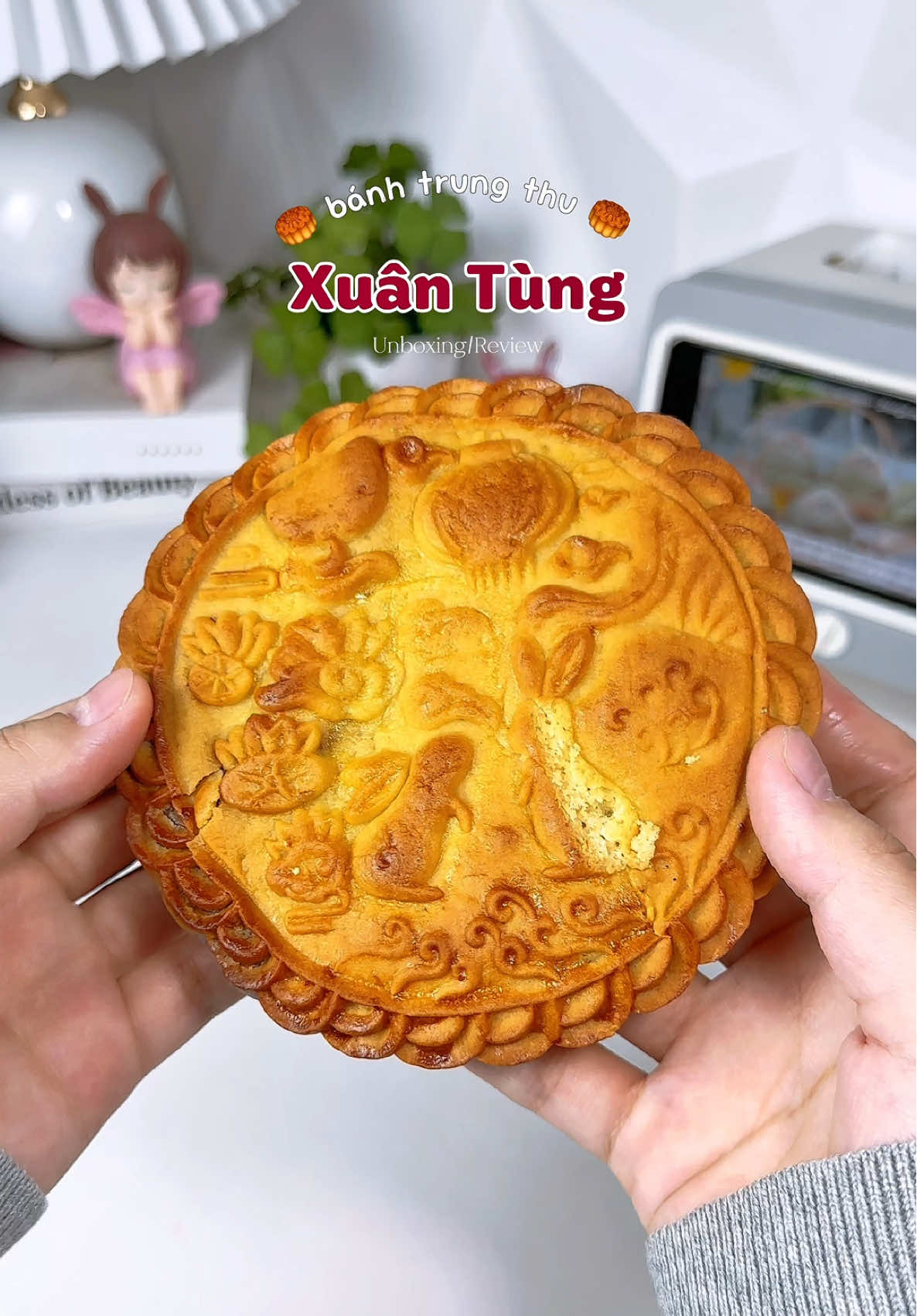 Bánh Trung Thu nhà Xuân Tùng vừa thơm ngon mà ăn vừa vị 🥮😋 #riviucunghuong #banhtrungthu #unboxing #review #trungthu 