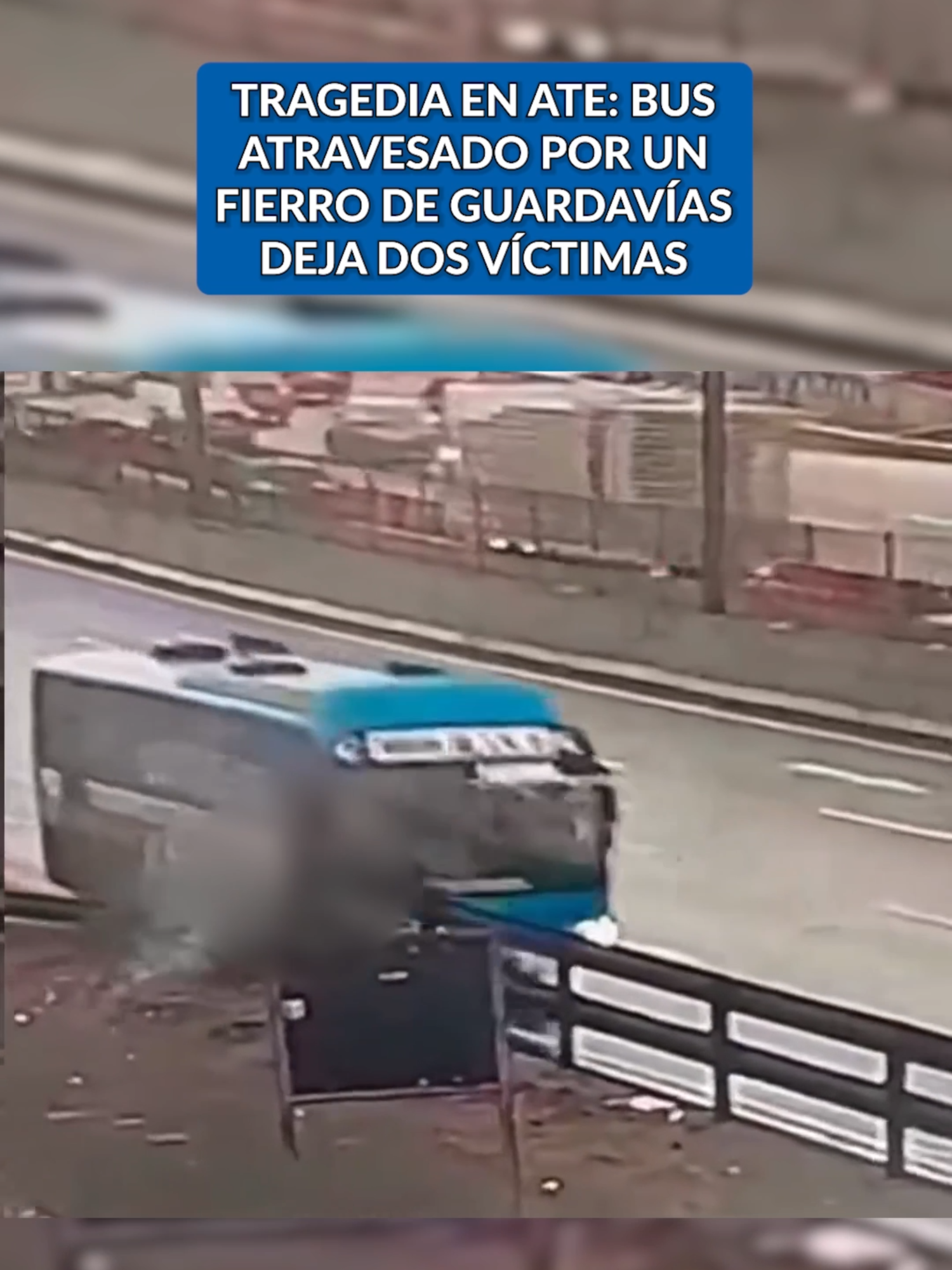 Trágica mañana. Dos personas fallecieron luego de que un bus de transporte público, de la empresa Real Star fuera atravesado por un fierro de los guardavías en un accidente ocurrido este jueves en la vía Evitamiento, en Ate. Las víctimas aún no han sido identificadas. Toda la información en nuestra web: Perú21.pe #Ate #Urgente #Actualidad #peru