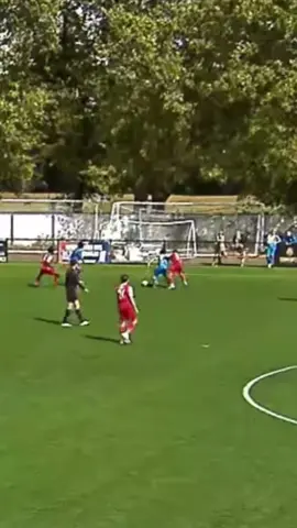 ##foryou #fyp #whiteboy #footballtiktok #football #ftbl #Soccer #footballer #foryoupage #views #viral 