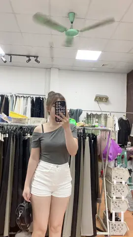 #CapCut @T❤️: Nhìn em trông đã đủ hiền, để anh chỉ chỗ cất tiền hay chưa 🥰
